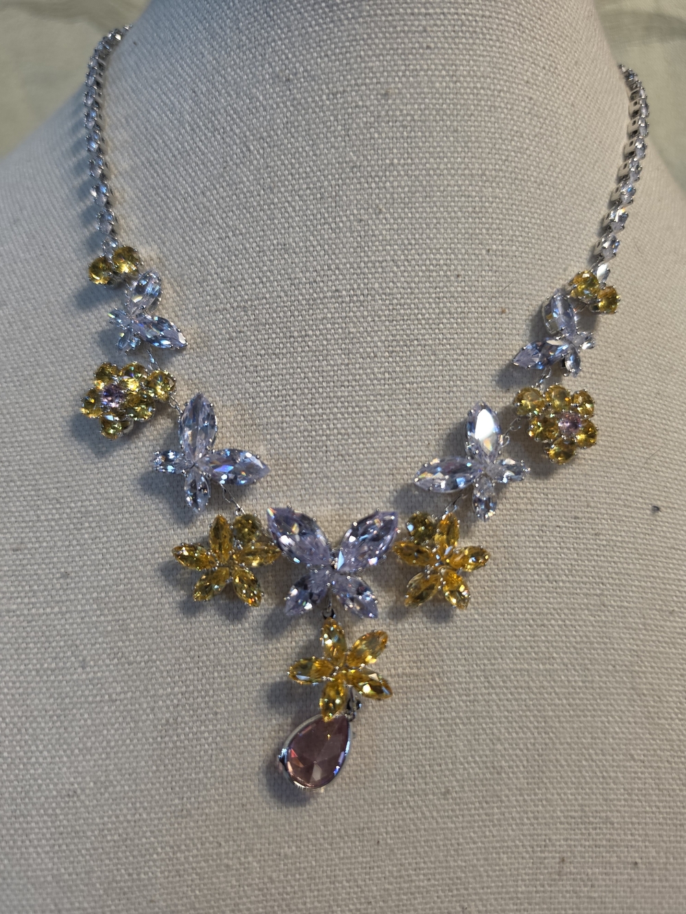 #1411. Crystal Floral Statement Necklace in Yellow & Clear